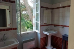 Chambre rouge - salle de bain